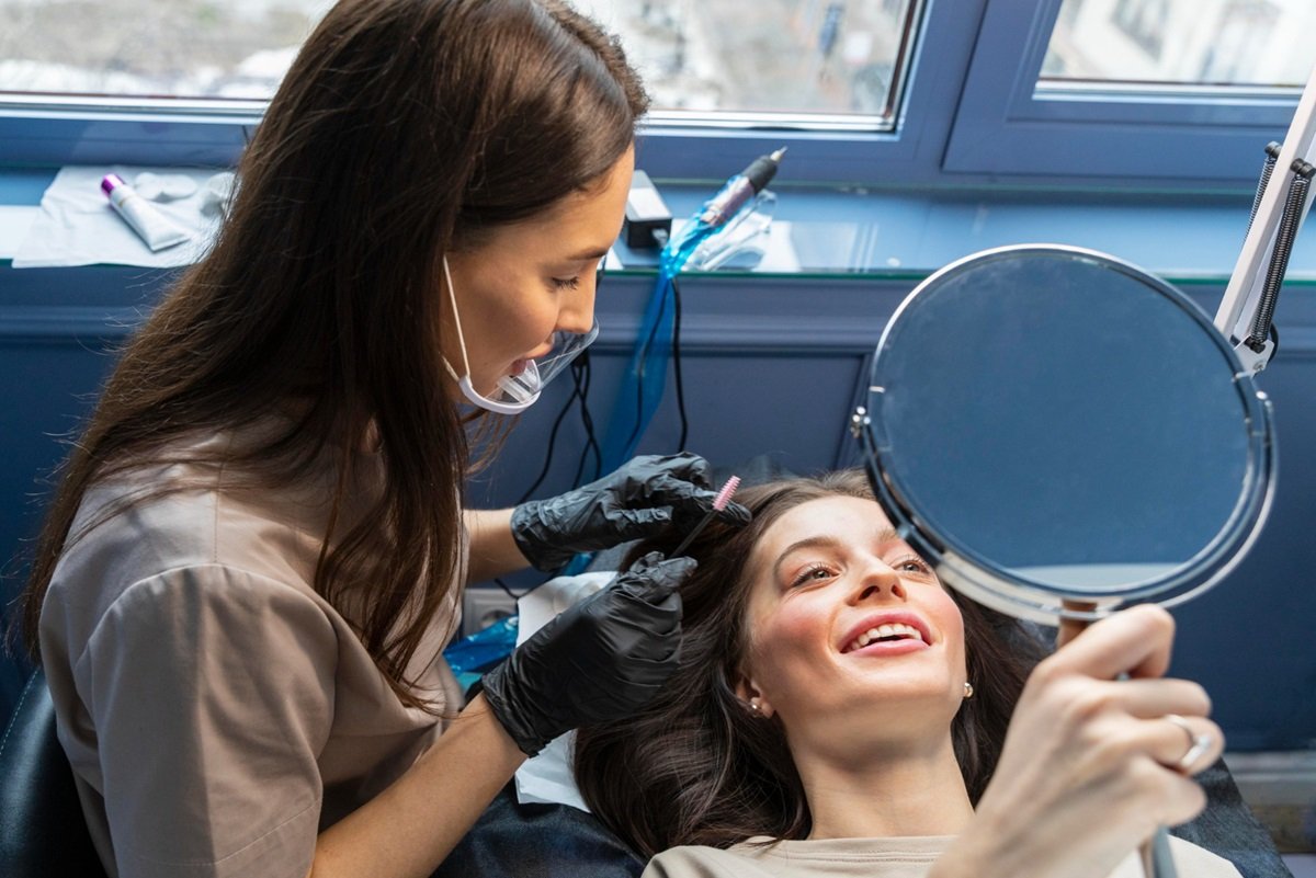 Why Londoners Ask Their Cosmetic Dentist for Veneers